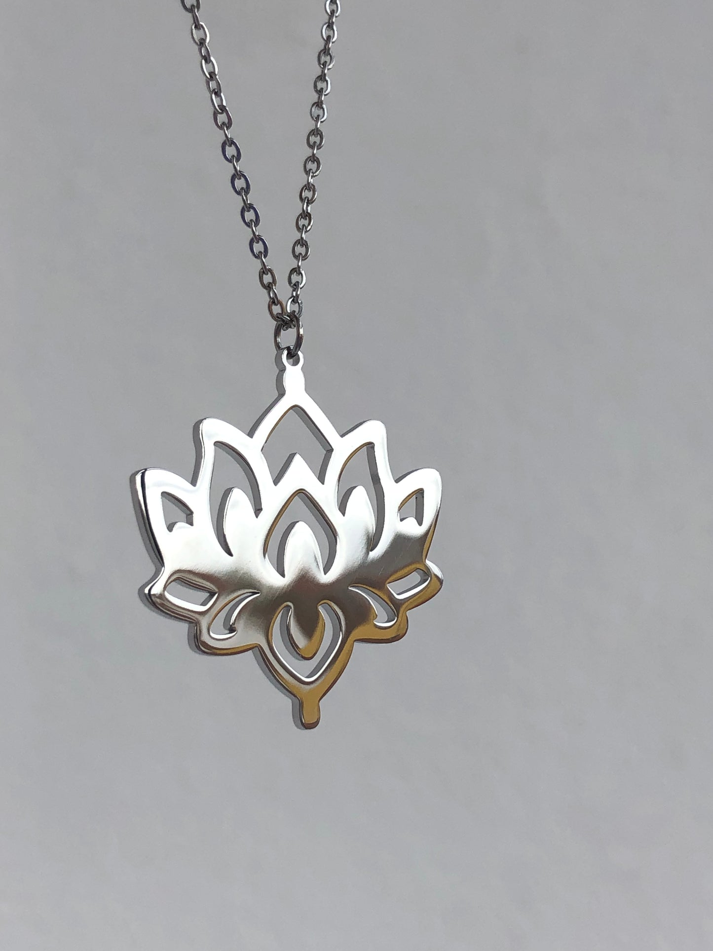 colar flor de lotus